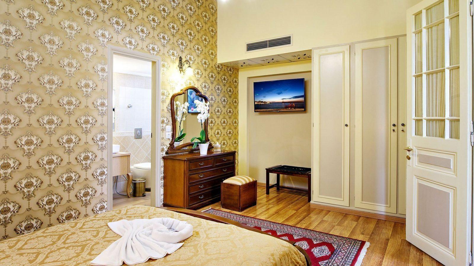 Hotell Halepa 4*